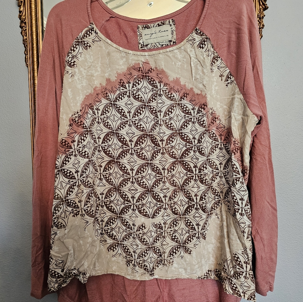 Women's Pink Patterned Top